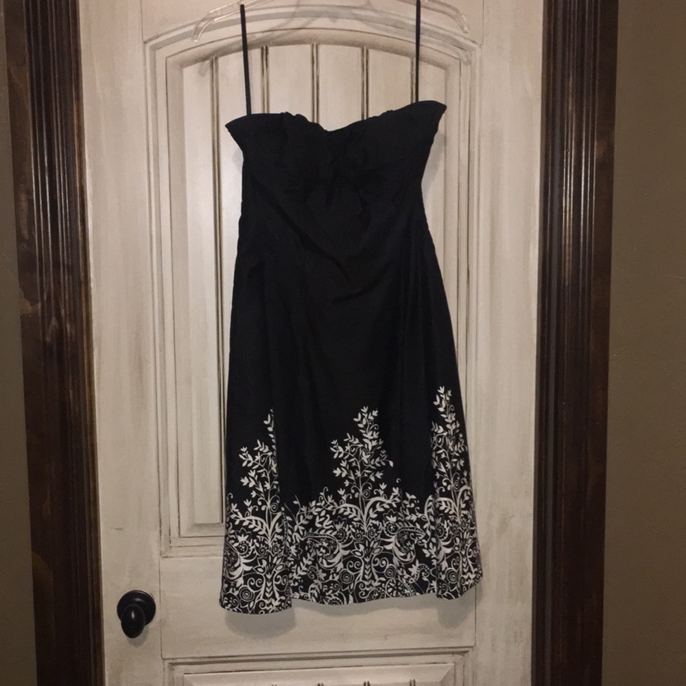 White House black market strapless dress, size 6